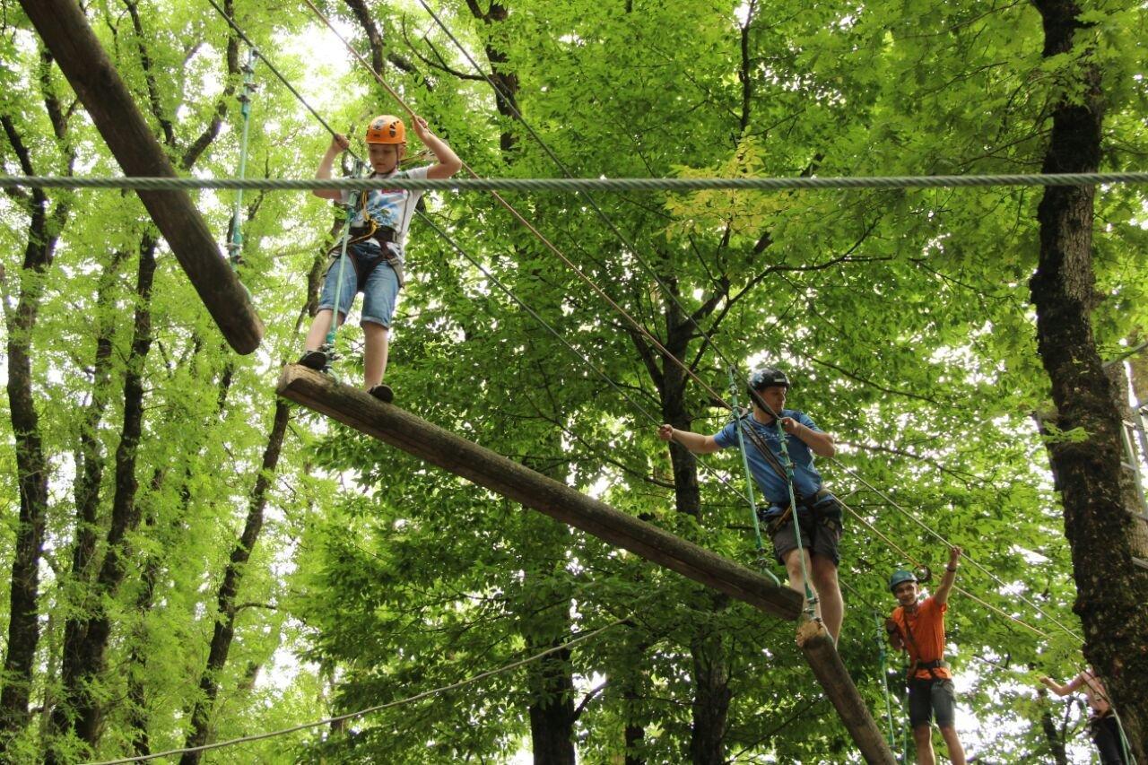 Monkey park пермь. Манки парк Марьино. Самаркандская 2 манки парк. Веревочный парк Ставрополь парк Победы. Манки парк Поречная 10.