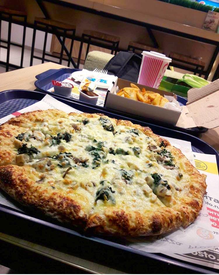 Пицца просто телефон. Пицца просто. Пиццерия в Находке. Простая пицца. Тайгер пицца находка.