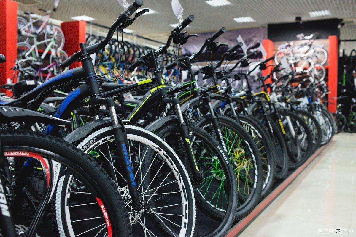 Велосипед со склада в спб дешево. Магазин велосипедов. Много велосипедов. Велосипеды в ассортименте. Большой магазин велосипедов.