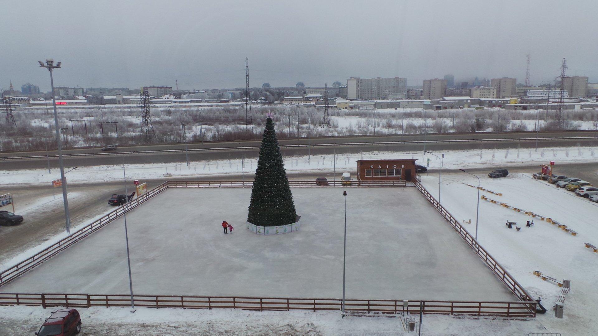 Каток сургут. Каток Росич Сургут. Сургут Сити Сити Молл каток. Каток в Сургуте возле Росича. Сити Молл Сургут каток каток.