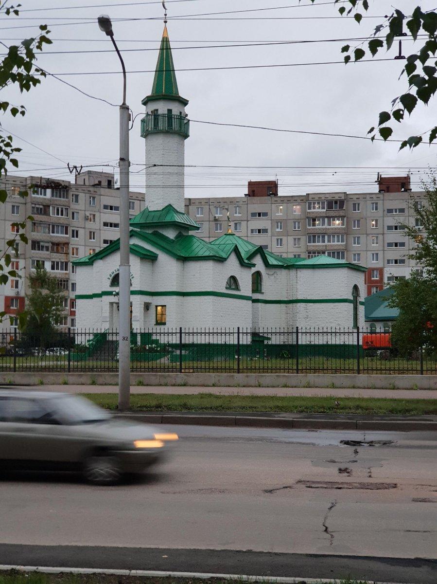 Мечеть в сипайлово уфа. Мечеть Хамза-Хаджи Уфа. Мечеть Ибрагимова Хамзы. Мечеть Хамза в Уфе Сипайлово суфизм.