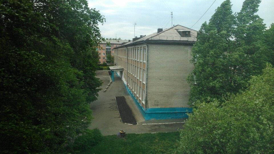 Школа 64 новосибирск. Школа 64 Барнаул. Школа номер 64 Антона Петрова. Антона Петрова 112.